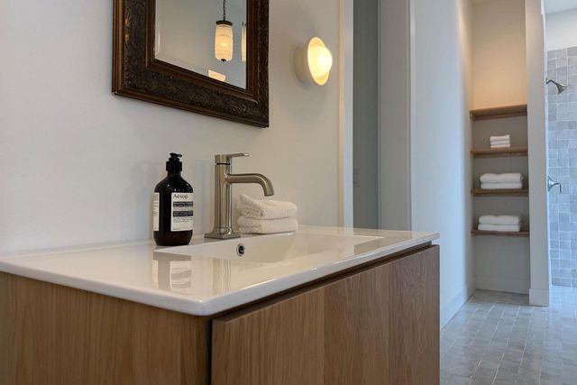 4043 Serenbe Street, Middleton, WI 53562