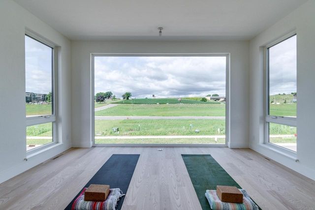 4043 Serenbe Street, Middleton, WI 53562