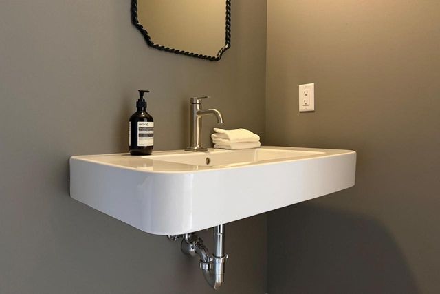 4043 Serenbe Street, Middleton, WI 53562