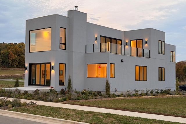 4043 Serenbe Street, Middleton, WI 53562