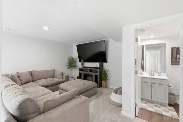 6038 Outlook Court, Hamilton Twp, OH 45152