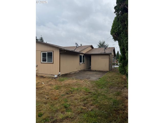 235 Nw FENTON St, Mc Minnville, OR 97128