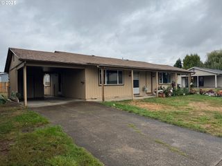 235 Nw FENTON St, Mc Minnville, OR 97128