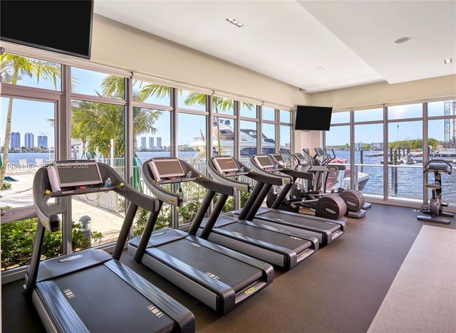 17301 Biscayne Blvd 1803, North Miami Beach, FL 33160