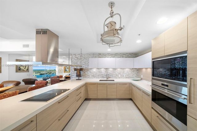 17301 Biscayne Blvd 1803, North Miami Beach, FL 33160