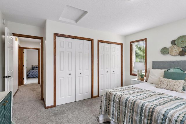 13049 Penn Avenue S, Burnsville, MN 55337