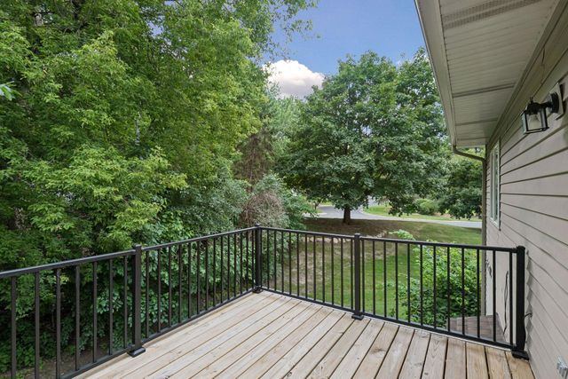 13049 Penn Avenue S, Burnsville, MN 55337