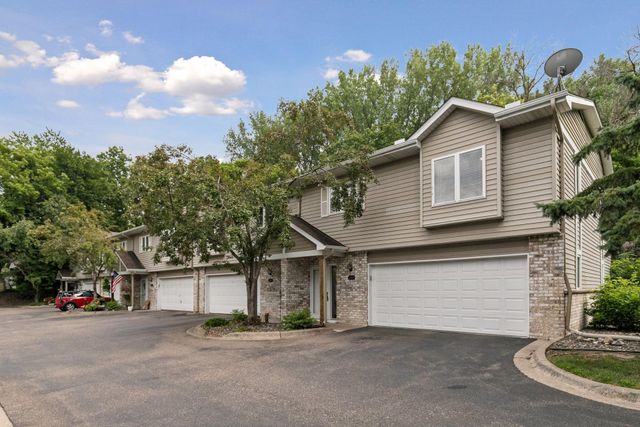 13049 Penn Avenue S, Burnsville, MN 55337
