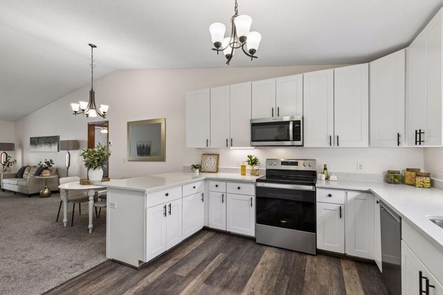 13049 Penn Avenue S, Burnsville, MN 55337