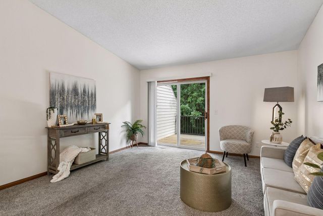 13049 Penn Avenue S, Burnsville, MN 55337