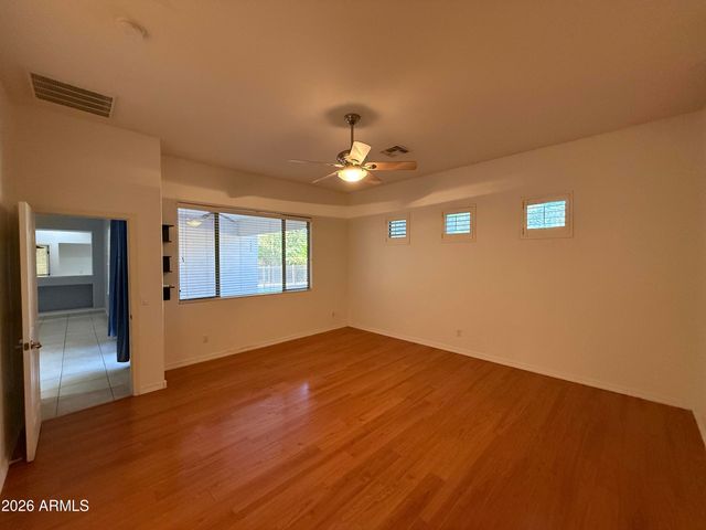 101 S PRESIDIO Drive, Gilbert, AZ 85233