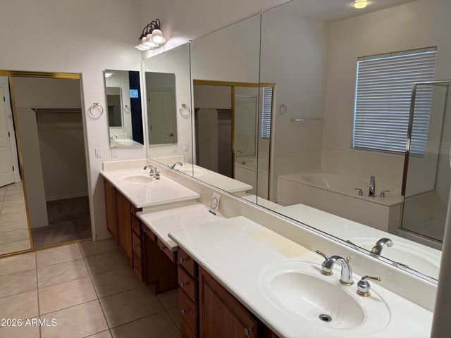 101 S PRESIDIO Drive, Gilbert, AZ 85233