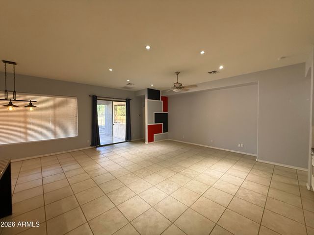 101 S PRESIDIO Drive, Gilbert, AZ 85233