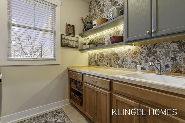 1724 Red Stem Drive, Holland, MI 49424