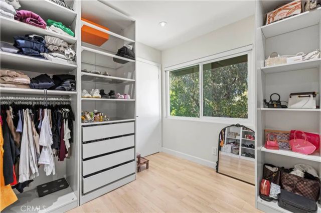 8601 Sunland, Sun Valley, CA 91352