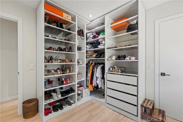 8601 Sunland, Sun Valley, CA 91352