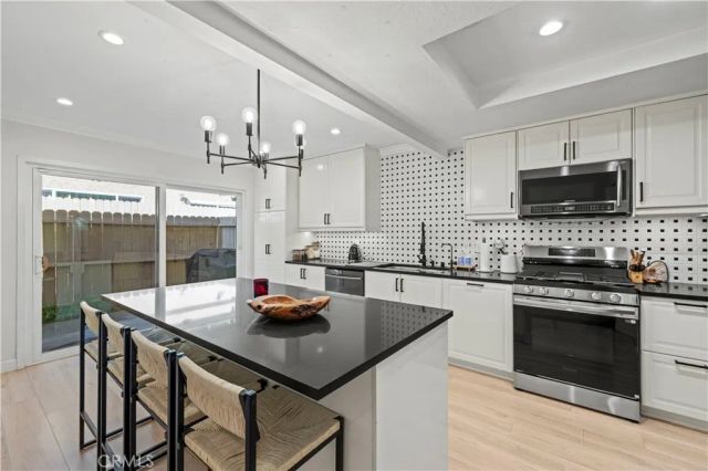 8601 Sunland, Sun Valley, CA 91352