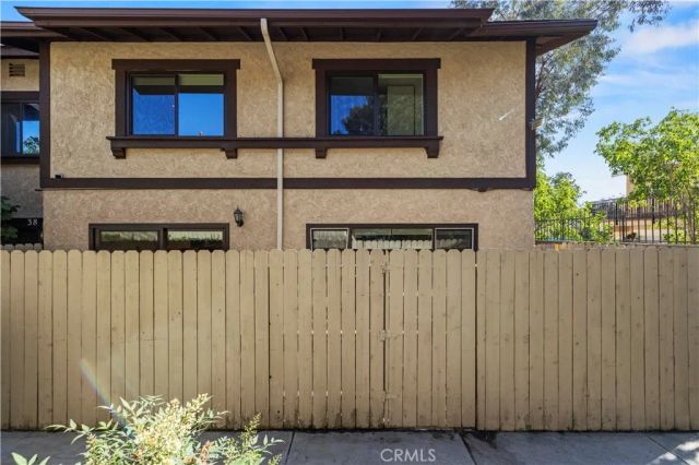 8601 Sunland, Sun Valley, CA 91352