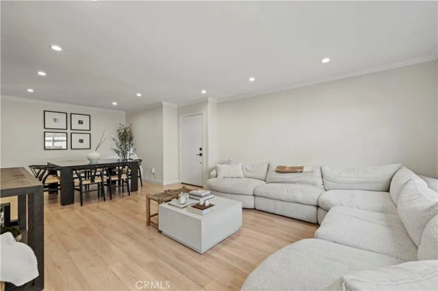 8601 Sunland, Sun Valley, CA 91352