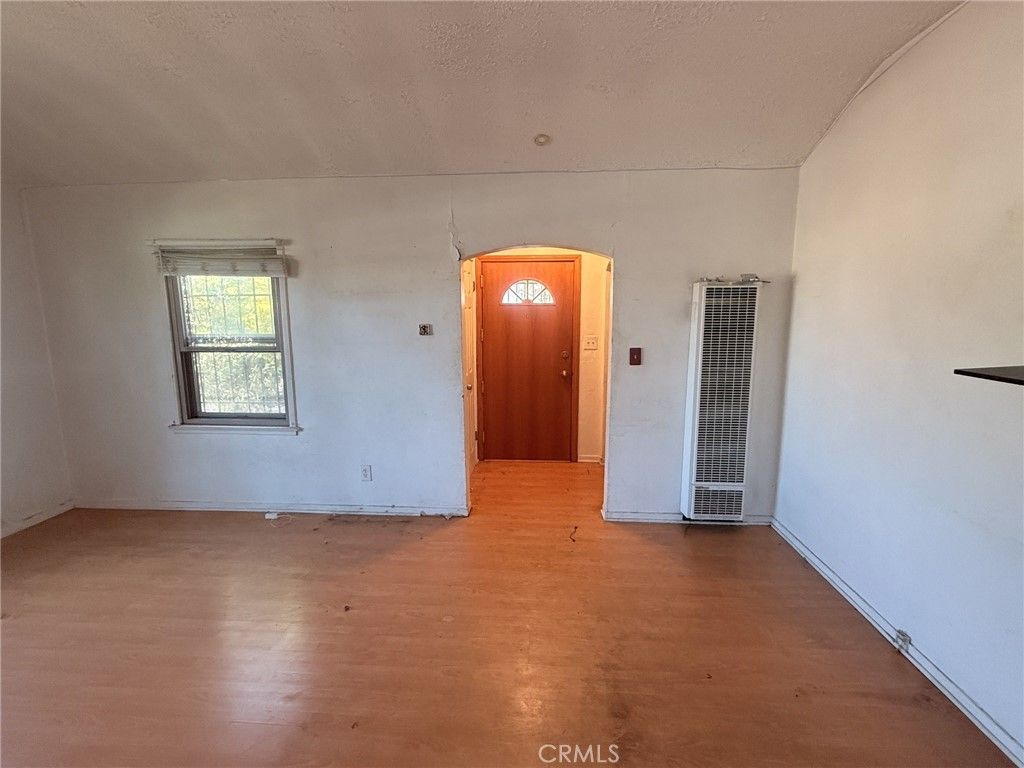 800 W 99th St Street, Los Angeles, CA 90044 — photo 4