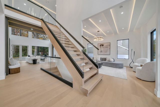 801 GODWIN RD, Paramus, NJ 07652