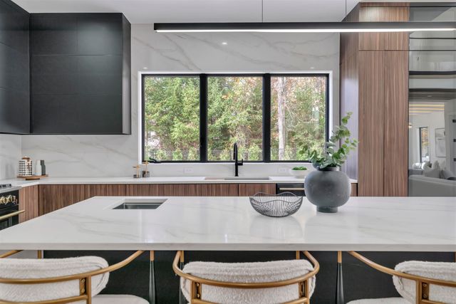 801 GODWIN RD, Paramus, NJ 07652