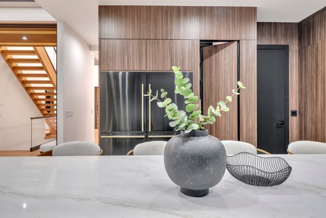 801 GODWIN RD, Paramus, NJ 07652