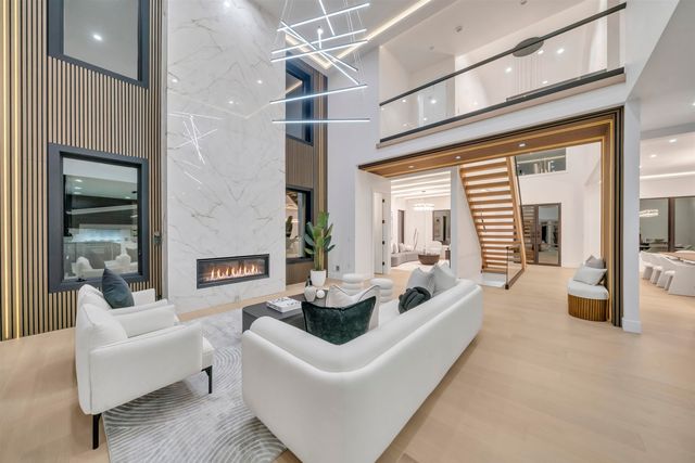 801 GODWIN RD, Paramus, NJ 07652