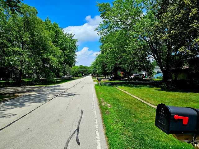 3N736 Locust Avenue, West Chicago, IL 60185