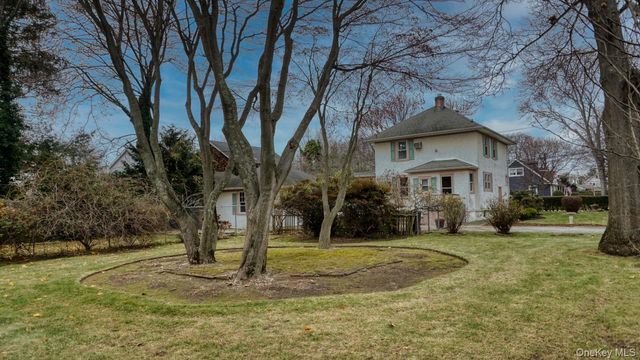 64 Ketewamoke Avenue, Babylon, NY 11702