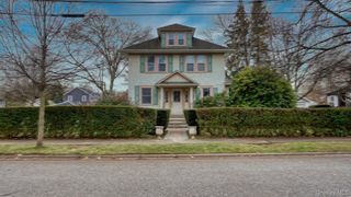 64 Ketewamoke Avenue, Babylon, NY 11702