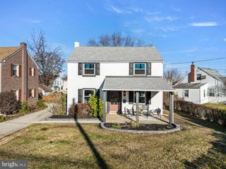 11 WOODBINE RD, Havertown, PA 19083