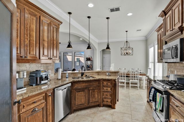 217 Roanoke Circle, Benton, LA 71006