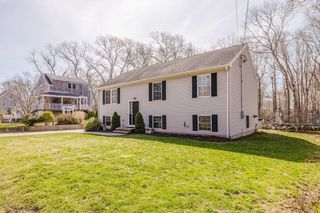 3 Diamond St, Fairhaven, MA 02719