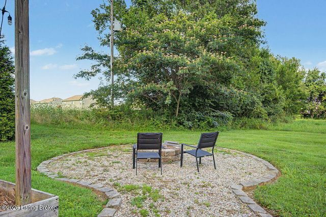 607 Christman Ln, Shepherdsville, KY 40165