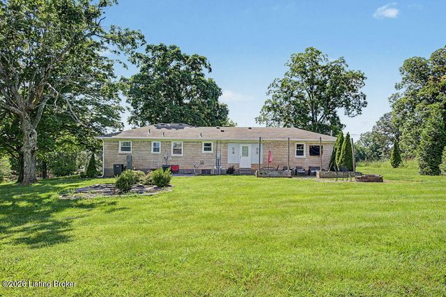 607 Christman Ln, Shepherdsville, KY 40165