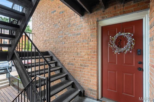 1932 Greenglen Drive 203, Kirkwood, MO 63122