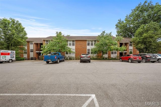 1932 Greenglen Drive 203, Kirkwood, MO 63122