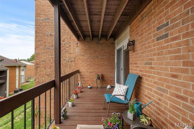 1932 Greenglen Drive 203, Kirkwood, MO 63122