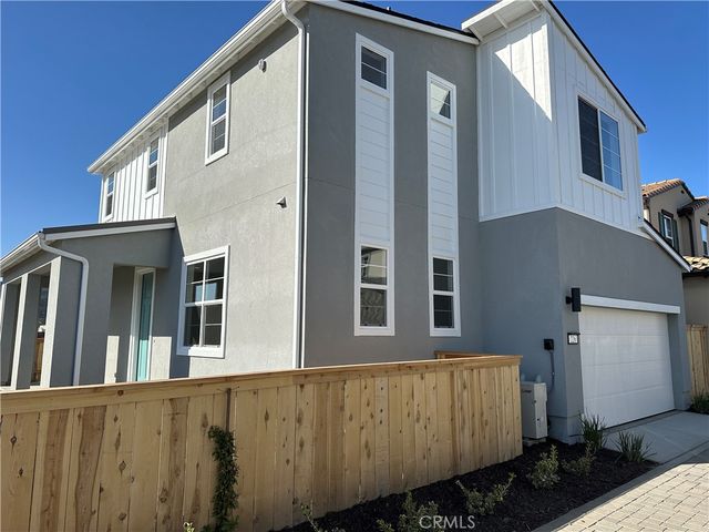 226 Memphis Belle Way, San Luis Obispo, CA 93401