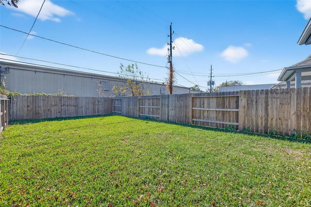 10021 Alfred Lane A, Houston, TX 77041