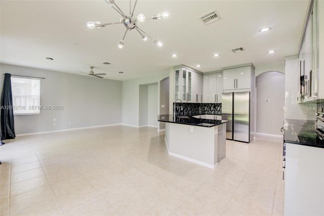 4207 W Whitewater Avenue, Weston, FL 33332