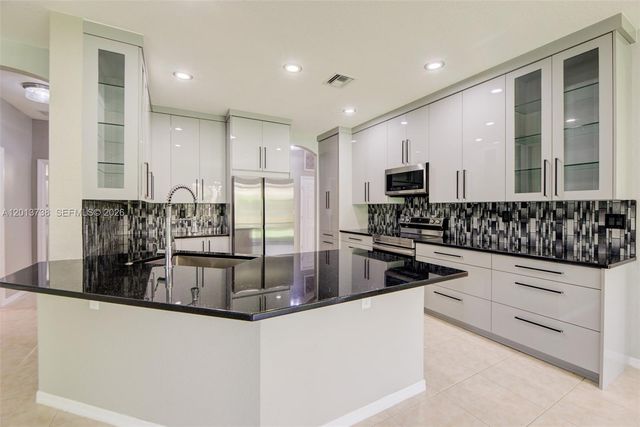 4207 W Whitewater Avenue, Weston, FL 33332