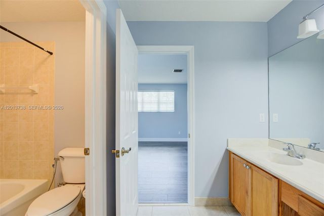 4207 W Whitewater Avenue, Weston, FL 33332