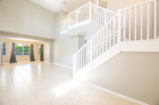 4207 W Whitewater Avenue, Weston, FL 33332