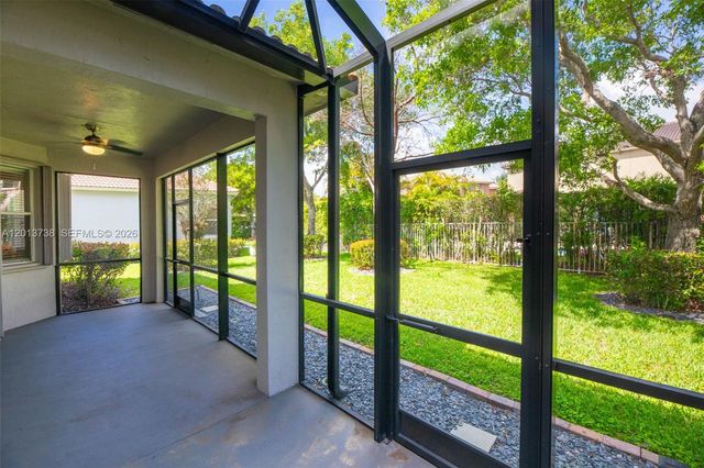 4207 W Whitewater Avenue, Weston, FL 33332