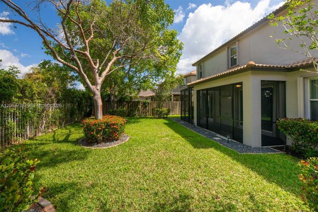 4207 W Whitewater Avenue, Weston, FL 33332