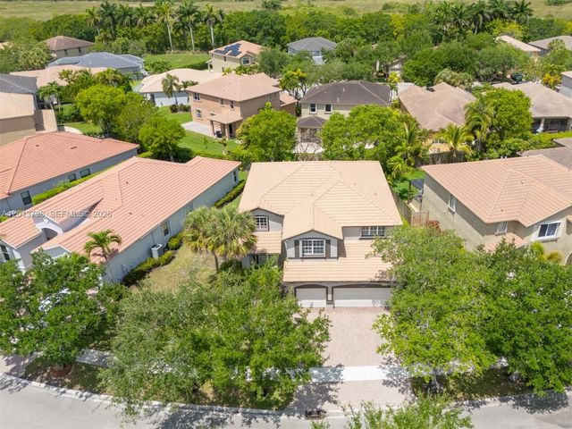 4207 W Whitewater Avenue, Weston, FL 33332