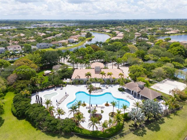 4207 W Whitewater Avenue, Weston, FL 33332