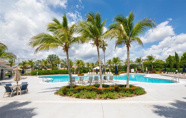 4207 W Whitewater Avenue, Weston, FL 33332